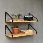 KRAYOG “Iporá” Floating Wall Shelf – Iron Frame & Pine Wood Design