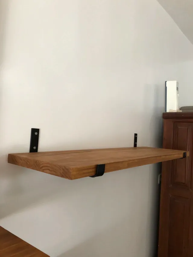 imgi_20_img_5118-39a017fd2f96496dc217205626386613-640-0 KRAYOG Industrial Pine Wood Wall Shelf – 30mm Thick Floating Shelf with Iron Brackets - Image 5