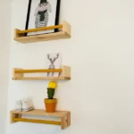 KRAYOG Wooden Wall Shelf “Tafí” – Solid Pine Floating Shelf with Installation Kit, Natural Finish